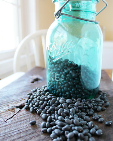 How to Make Slow Cooker Black Beans